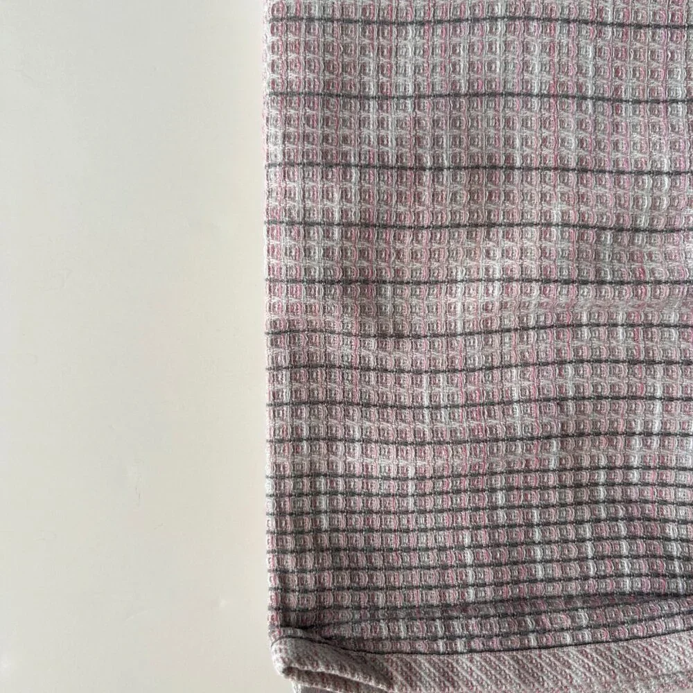 Luzmont NWT Set of 2 Kitchen Towels, Pink and Grey Stripes